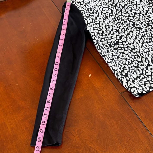 Kate Spade Black and White Patterned Long Sleeve Top - Picture 13 of 13